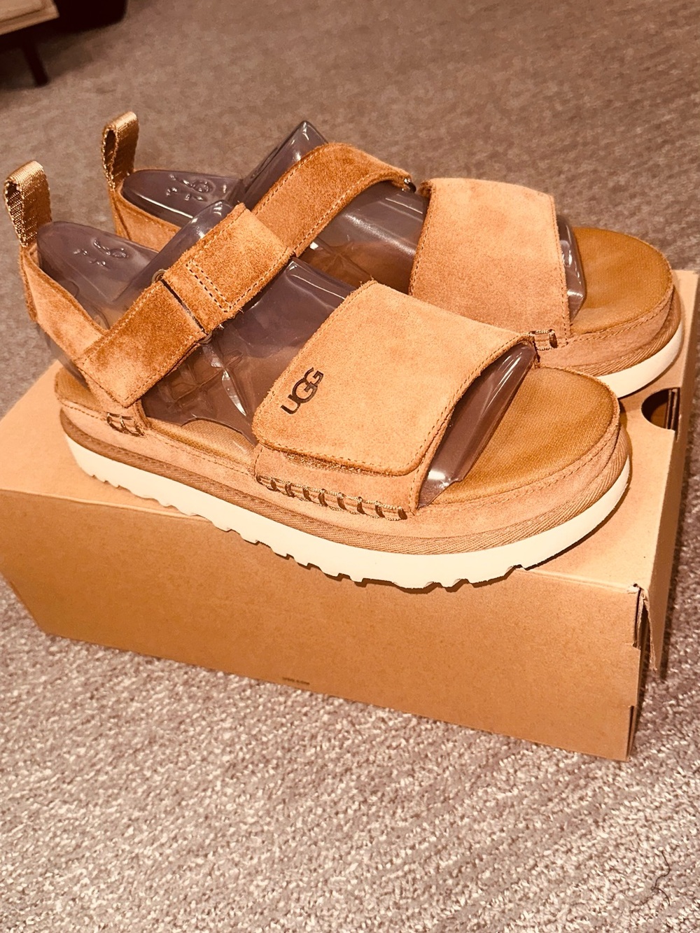 UGG Womens Goldenstar Chestnut Suede Platform Strap Sandals